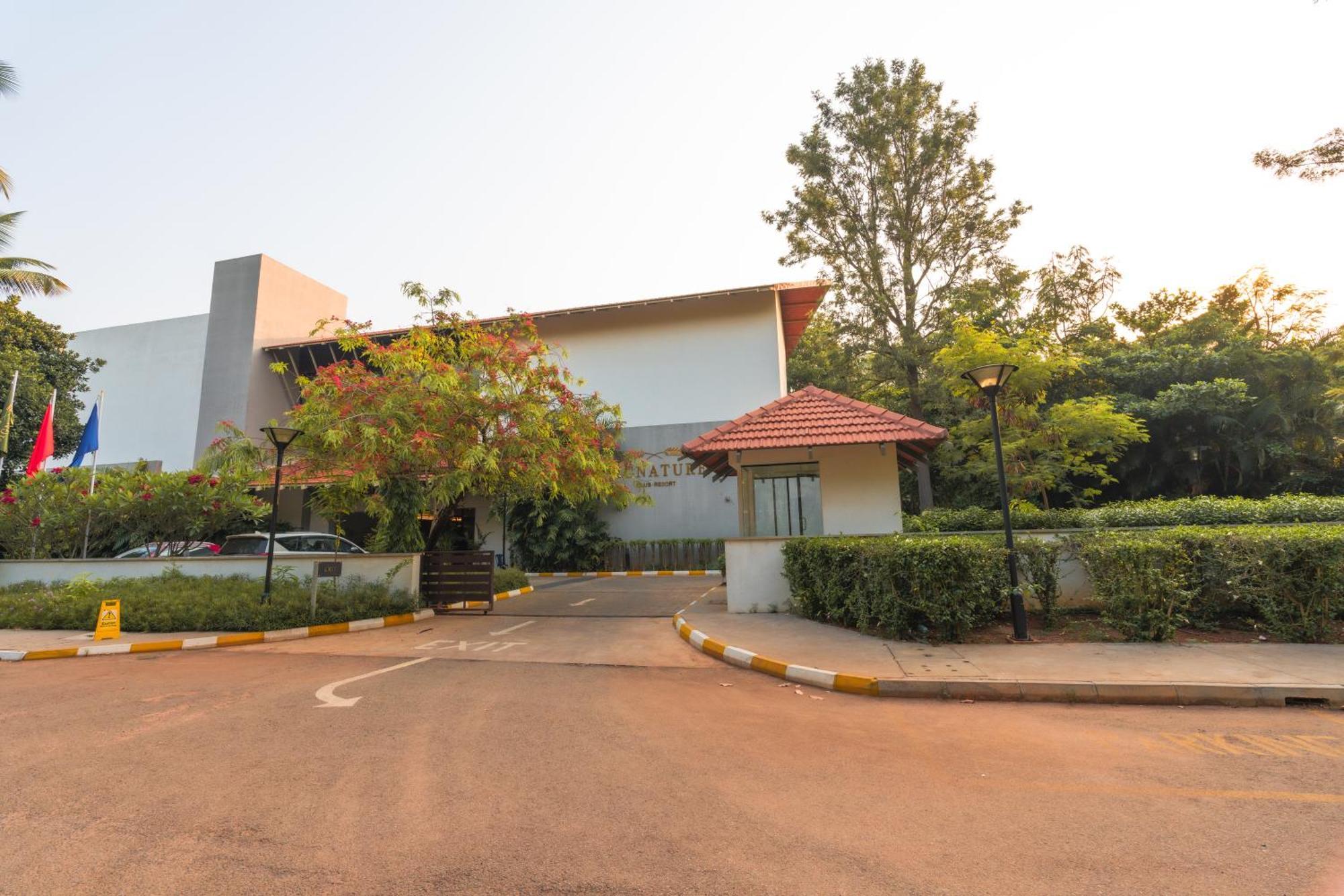 Signature Club Resort Devanahalli Eksteriør bilde
