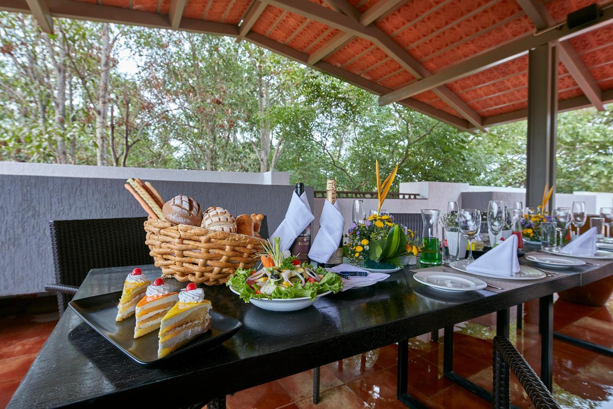 Signature Club Resort Devanahalli Eksteriør bilde