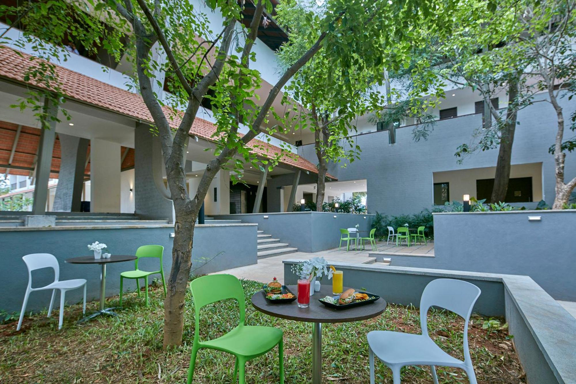 Signature Club Resort Devanahalli Eksteriør bilde